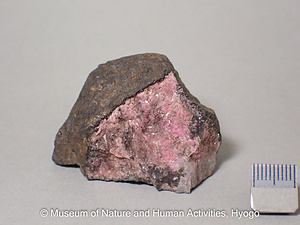 パイロクスマンガン結晶