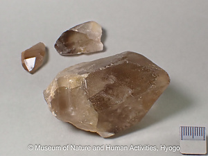 石英（煙水晶）