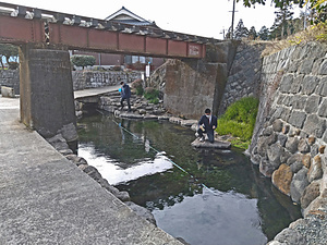 寺坂水源