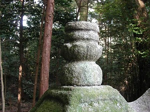 石造宝塔（南塔） せきぞうほうとう（なんとう）