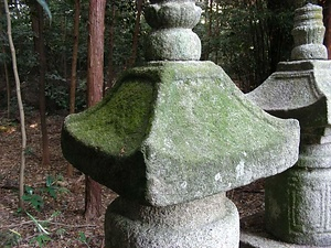 石造宝塔（南塔） せきぞうほうとう（なんとう）