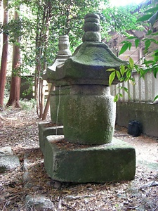 石造宝塔（南塔） せきぞうほうとう（なんとう）