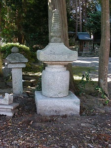 石造宝塔（北塔） せきぞうほうとう（ほくとう）