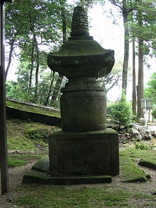 石造宝塔 せきぞうほうとう