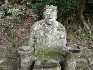 浅浦嬉野氏墓地の人形墓石墓 あさうらうれしのしぼちのひとがたぼせきぼ