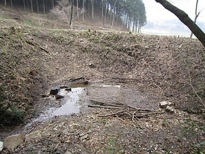 鏡山火薬庫跡 かがみやまかやくこあと