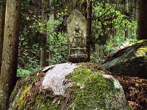 挙母道沓掛の馬頭観音
