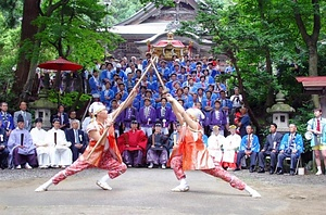 関山の仮山伏の棒遣いと柱松行事 せきやまのかりやまぶしのぼうづかいとはしらまつぎょうじ