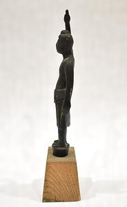 銅造誕生釈迦仏立像 どうぞうたんじょうしゃかぶつりゅうぞう