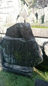 東園寺碑拓本掛け軸、東園寺碑残欠<br />
 とうえんじひたくほんかけじく、とうえんじひざんけつ