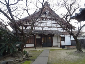 顕証寺<br />
　本堂<br />
　庫裏<br />
　長屋門<br />
　西長屋<br />
　東長屋<br />
　渡廊<br />
　表門及び脇築地塀<br />
　鐘楼<br />
　手水舎<br />
附：棟札 けんしょうじ<br />
　ほんどう<br />
　くり<br />
　ながやもん<br />
　にしながや<br />
　ひがしながや<br />
　わたろう<br />
　おもてもんおよびわきついじべい<br />
　しょうろう<br />
　ちょうずしゃ<br />
つけたり：むなふだ