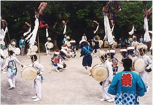 一條神社太鼓踊（一條神社例祭に伴う芸能） いちじょうじんじゃたいこおどり（いちじょうじんじゃれいさいにともなうげいのう）