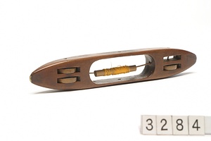 3284 杼