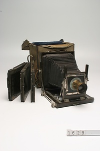 1629 写真機
