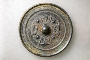 田氏作神人龍虎画象鏡