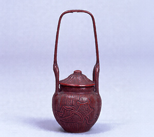 堆朱籠形香合