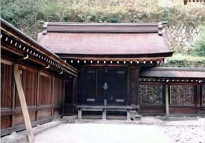 近江神宮神庫