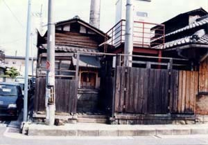 佐竹ガラス鎮守社