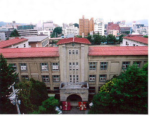 山形市立第一小学校校舎