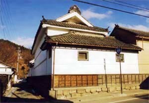 田中本家博物館隅土蔵