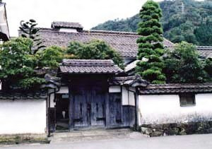 桑田家住宅門及び塀