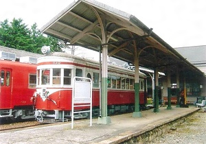 旧名鉄美濃町線美濃駅プラットホーム及び線路