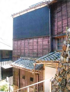 麻吉旅館前蔵