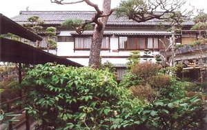 花屋ホテル本館