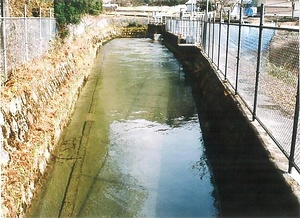 平作原発電所遠藤原川沈砂池