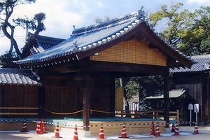 泊神社能舞台