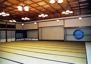京都芸術センター西館（旧京都市立明倫小学校本館） きょうとげいじゅつせんたーにしかん（きゅうきょうとしりつめいりんしょうがっこうほんかん）