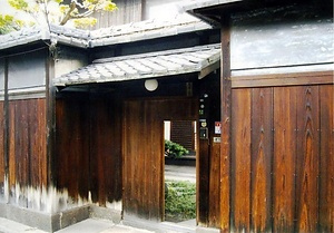 吉田家住宅門及び高塀