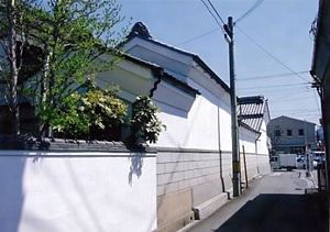 荻野家住宅物置蔵及び長屋