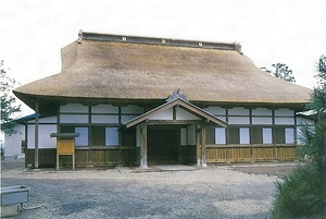 革秀寺本堂