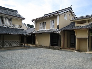 上芳我家住宅(愛媛県喜多郡内子町) 出店倉
