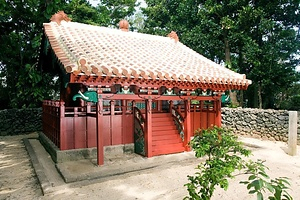 権現堂 神殿