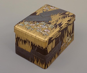 八橋蒔絵螺鈿硯箱〈尾形光琳作／〉