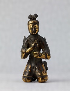 銅造摩耶夫人及天人像（法隆寺献納） 