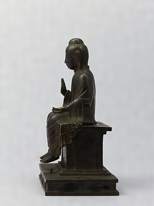 銅造如来倚像（法隆寺献納） どうぞうにょらいいぞう
