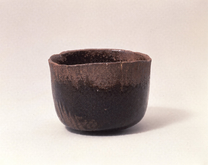 楽焼黒茶碗（雨雲）〈光悦作／〉 文化遺産オンライン