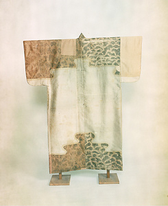 白地草花海賦文辻が花染肩裾小袖 しろじくさばなかいふもんつじがはなぞめかたすそこそで