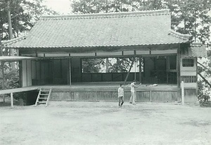 田熊の舞台 たのくまのぶたい