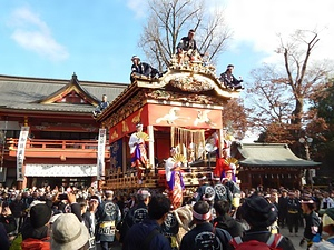 秩父祭の屋台行事と神楽 ちちぶまつりのやたいぎょうじとかぐら