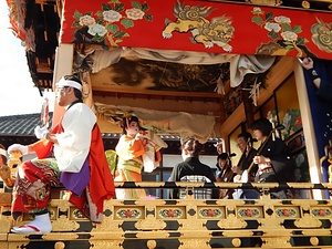 秩父祭の屋台行事と神楽 ちちぶまつりのやたいぎょうじとかぐら