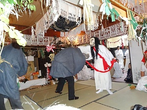 高千穂の夜神楽 たかちほのよかぐら