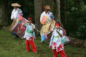 西祖谷の神代踊 にしいやのじんだいおどり