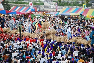 沖縄の綱引き