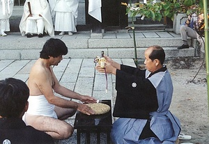 玉祖神社の占手相撲 たまのおやじんじゃのうらてずもう
