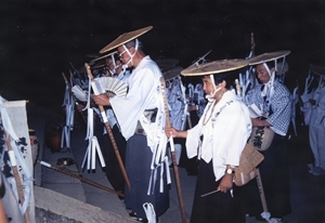 山寺夜行念仏の習俗