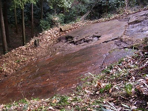 御岳の鏡岩